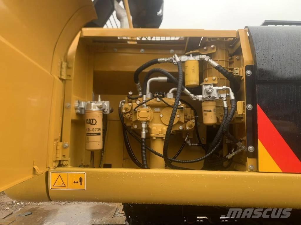 CAT 329 D Rupsgraafmachines