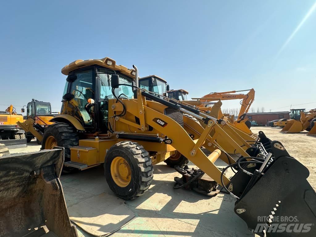 CAT 420 F Rupsgraafmachines