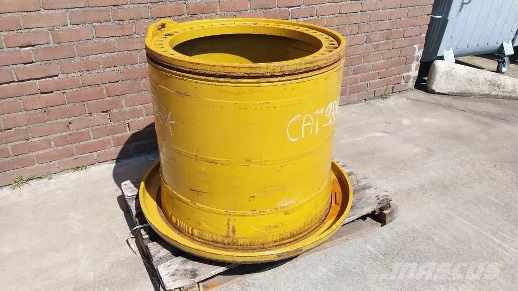 CAT 988 rim Banden, wielen en velgen