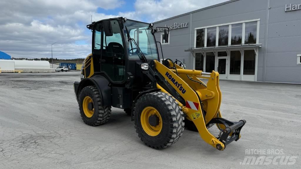 Komatsu WA 80 M Wielladers