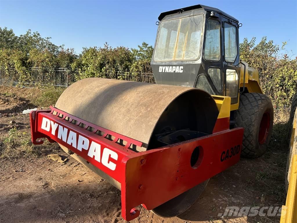 Dynapac CA 30 D Trilrolwalsen