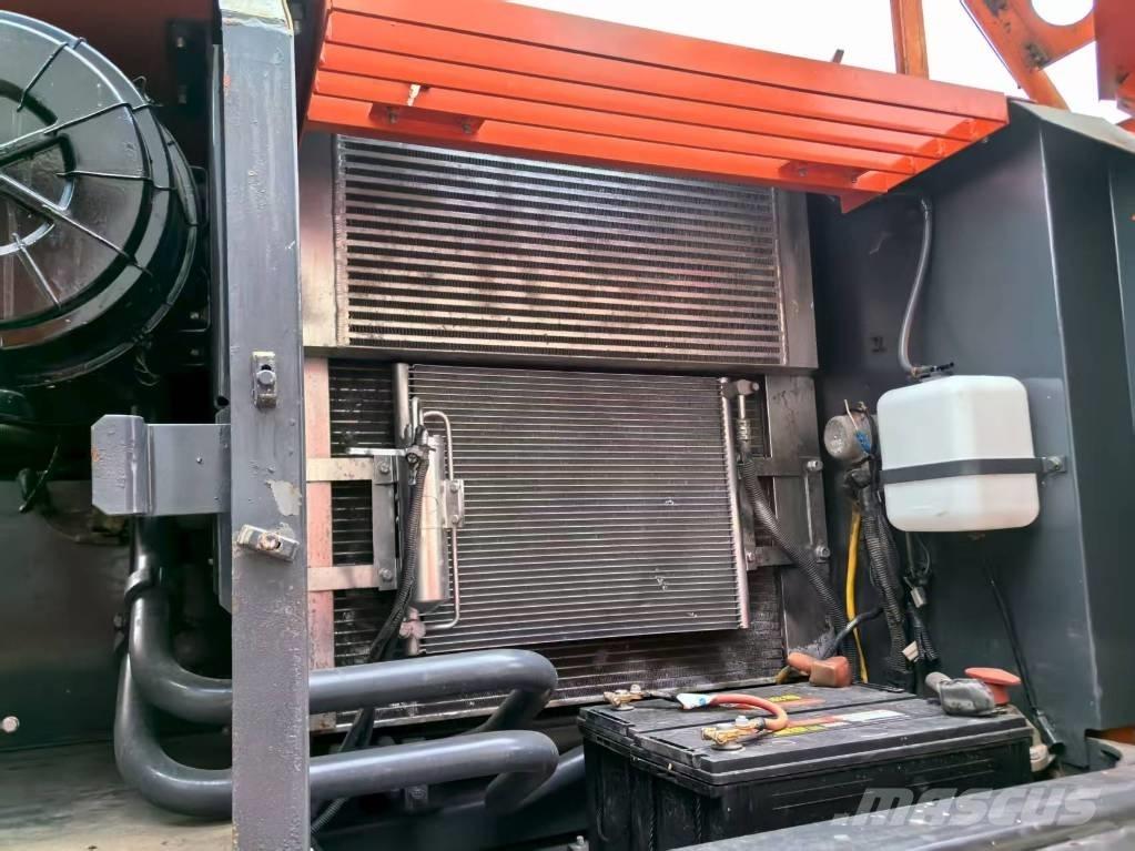 Hitachi ZX 240 HG Rupsgraafmachines