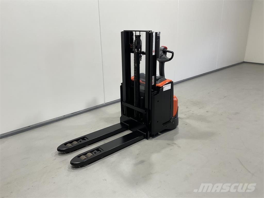 Toyota SWE200D Zelfrijdende stapelaars