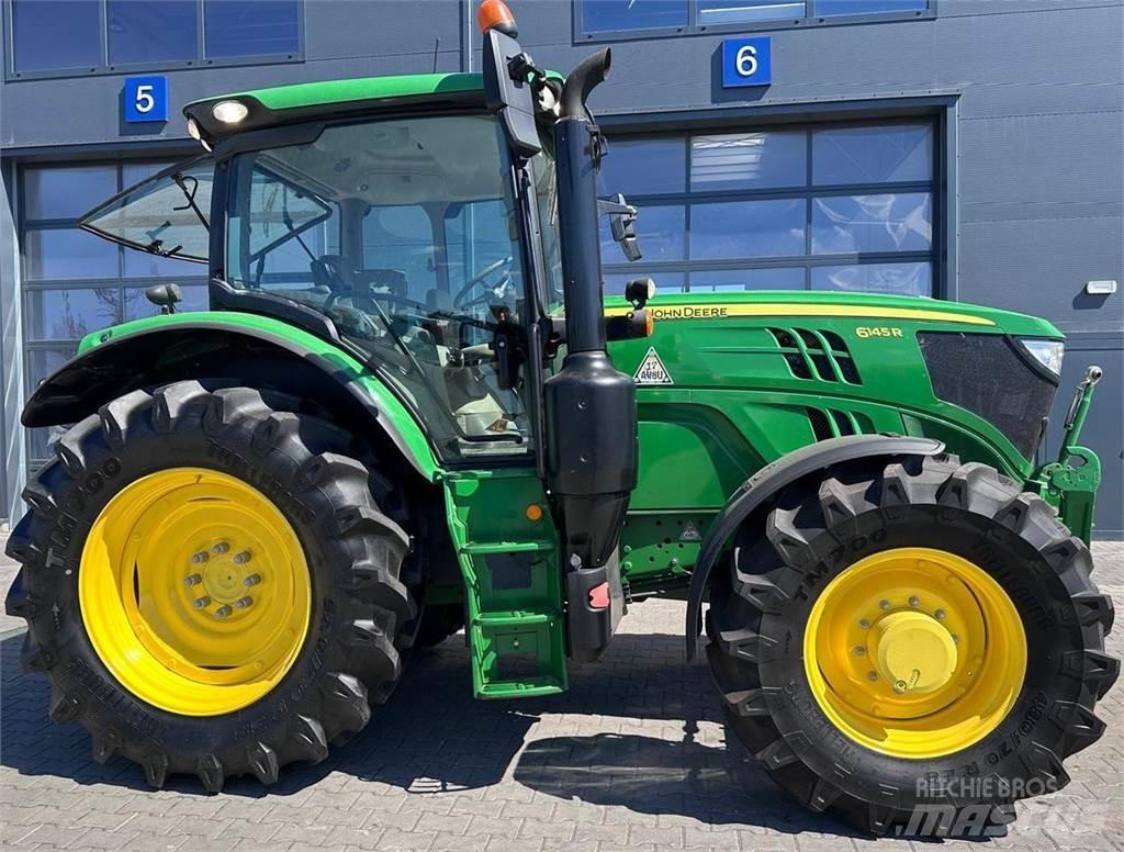 John Deere 6145R Tractoren