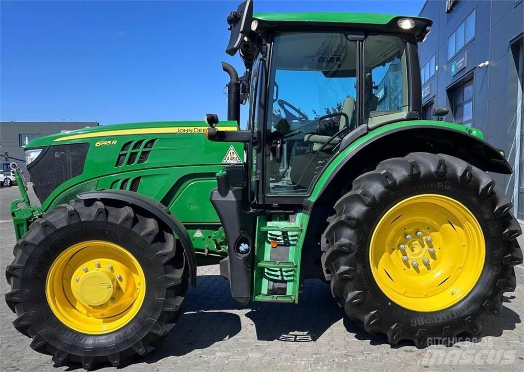John Deere 6145R Tractoren