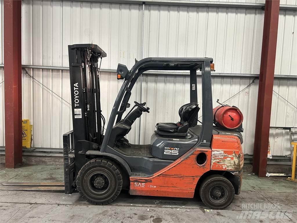 Toyota 02-8FGF25 LPG heftrucks