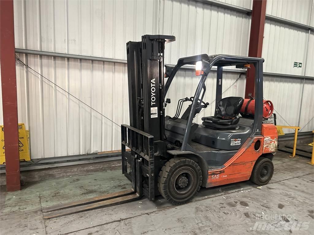 Toyota 02-8FGF25 LPG heftrucks