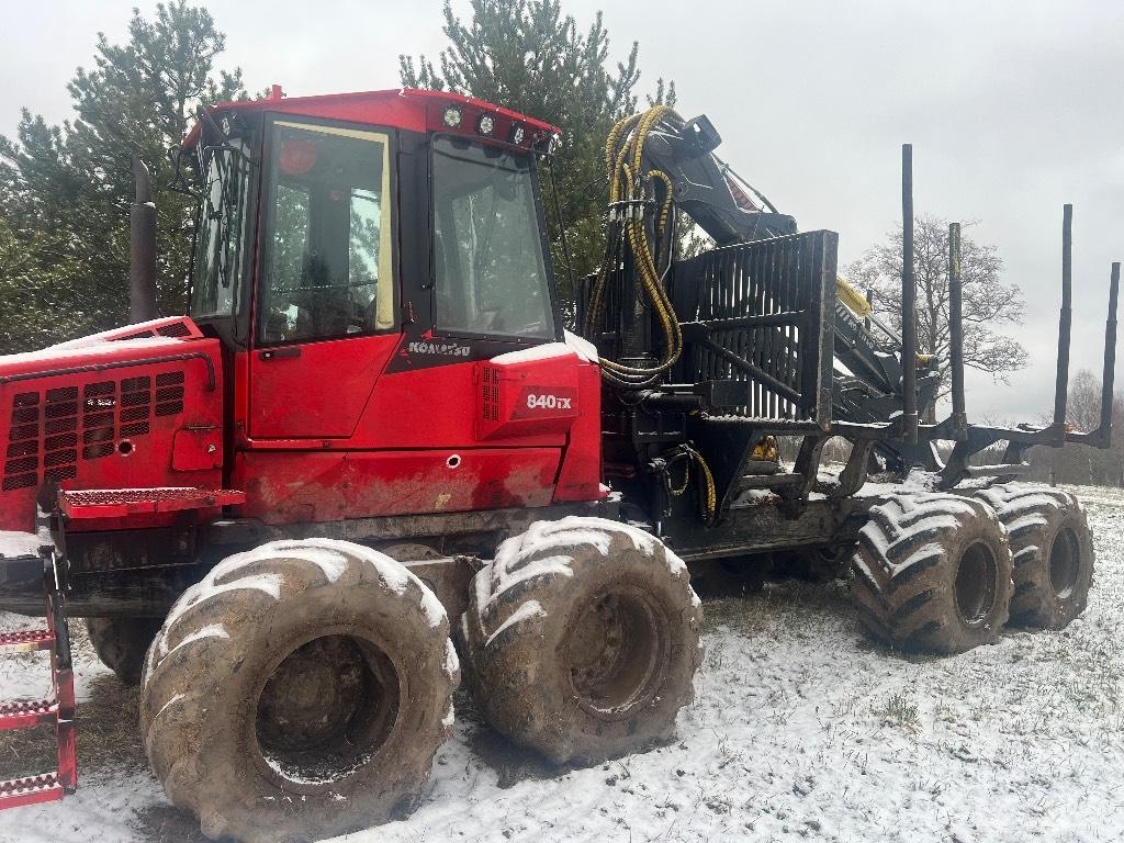 Komatsu 840 TX Uitrijwagens