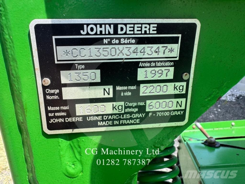 John Deere 1350 Maaikneuzers