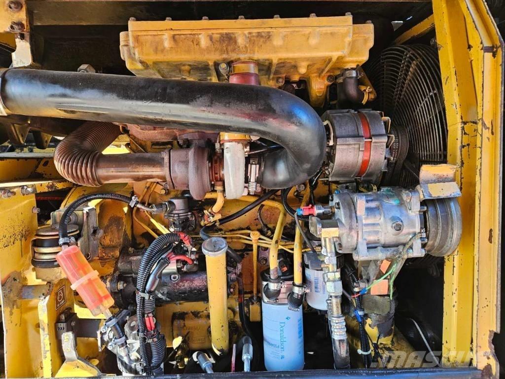 CAT M 312 Wielgraafmachines