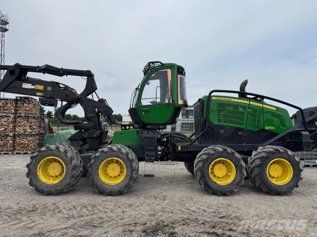 John Deere 1270 G Harvesters
