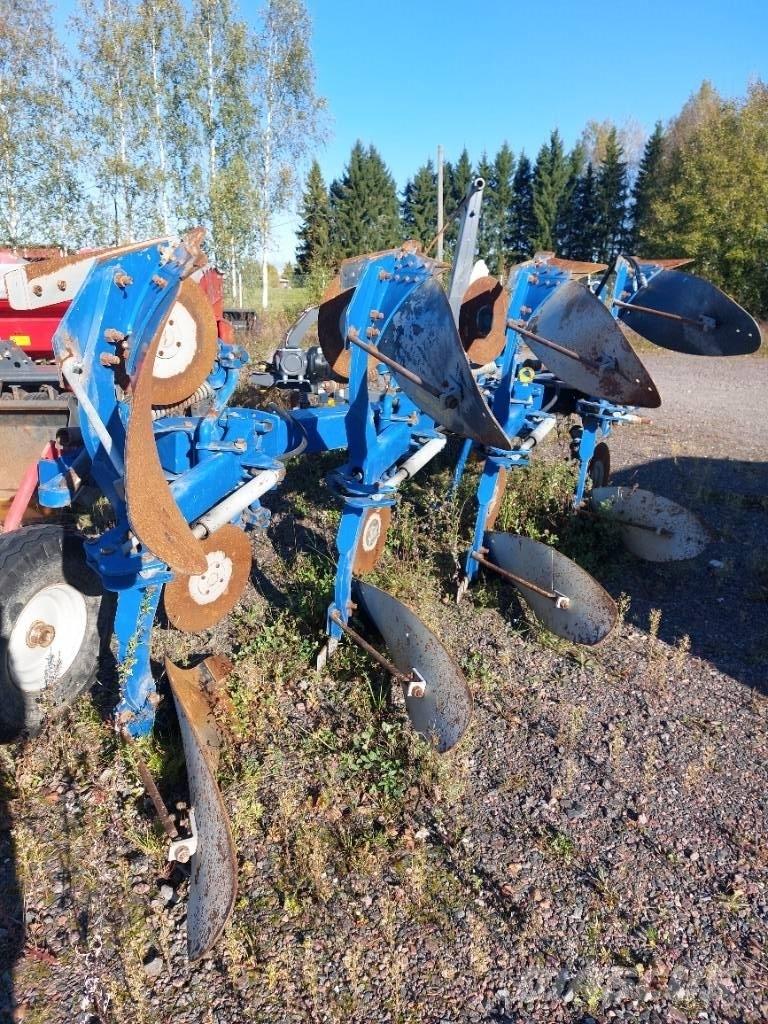 Överum CX 4975 teräs Wentelploegen