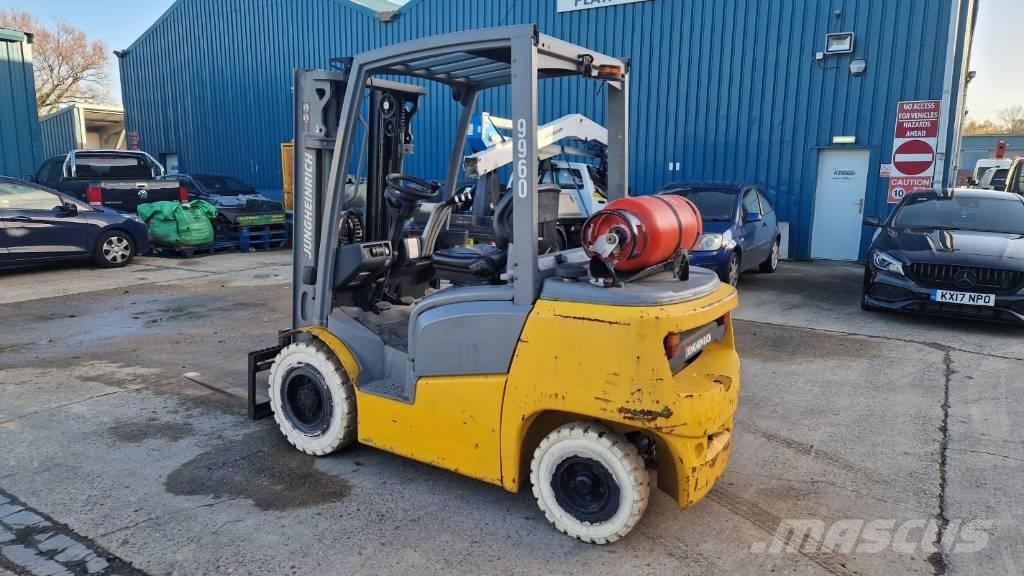 Jungheinrich TFG 425 LPG heftrucks