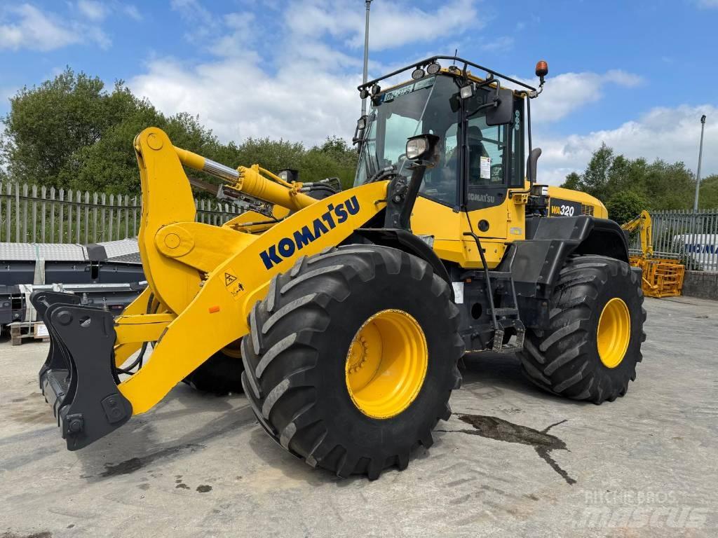 Komatsu WA320-7 Wielladers