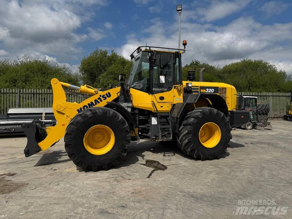 Komatsu WA320-7 Wielladers