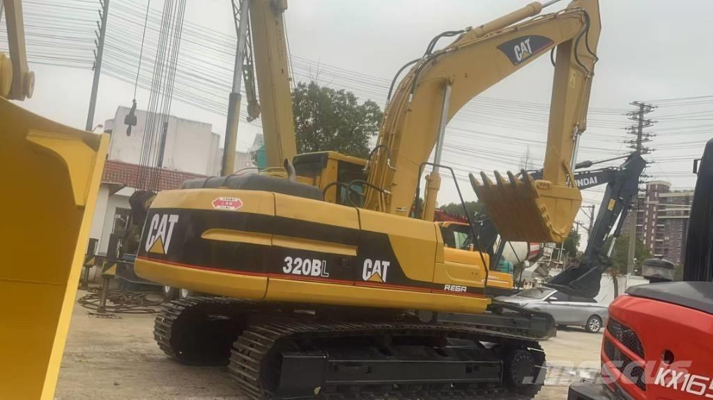 CAT 320 B L Rupsgraafmachines