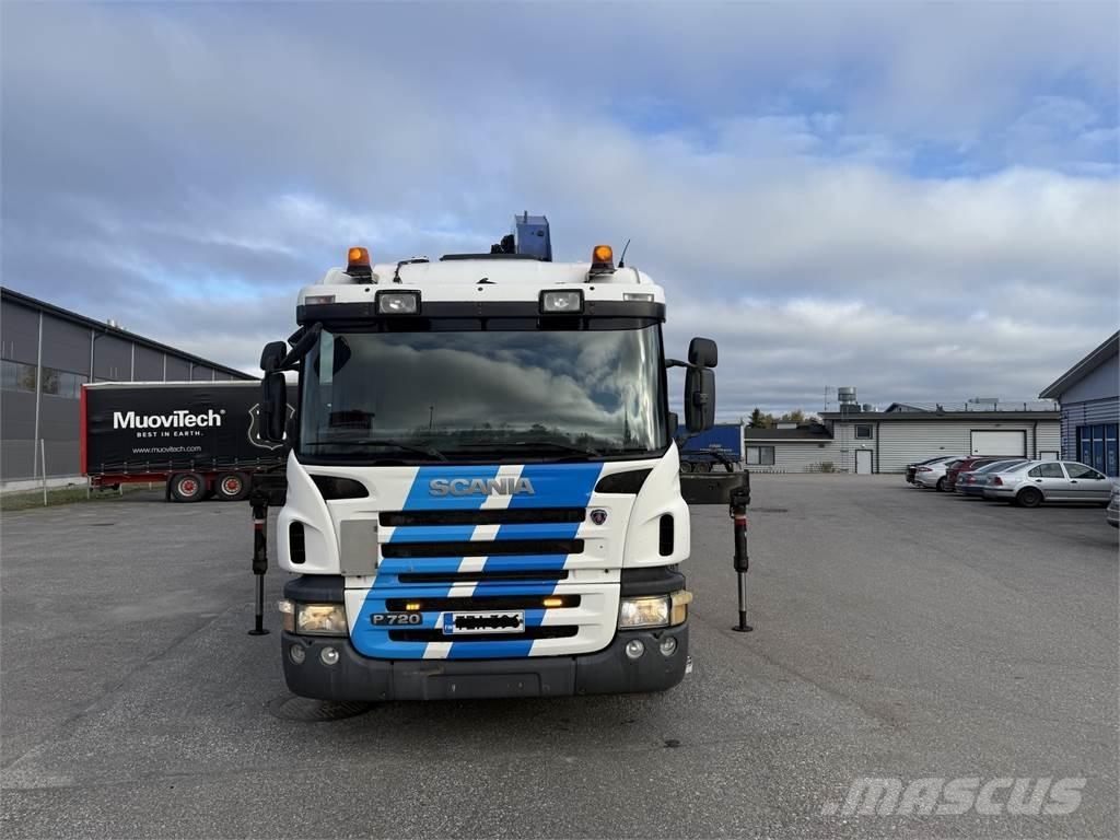 Scania P270 4X2 Vlakke laadvloer met kraan
