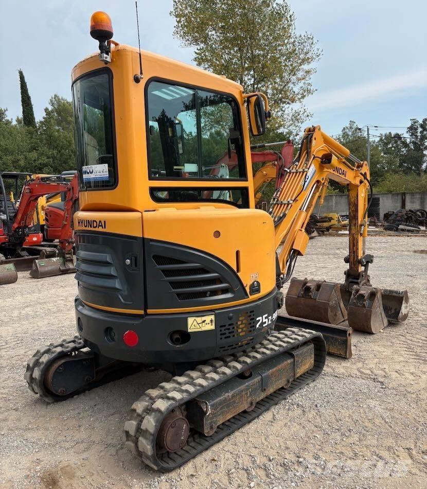 Hyundai R25Z-9 AK Minigraafmachines < 7t