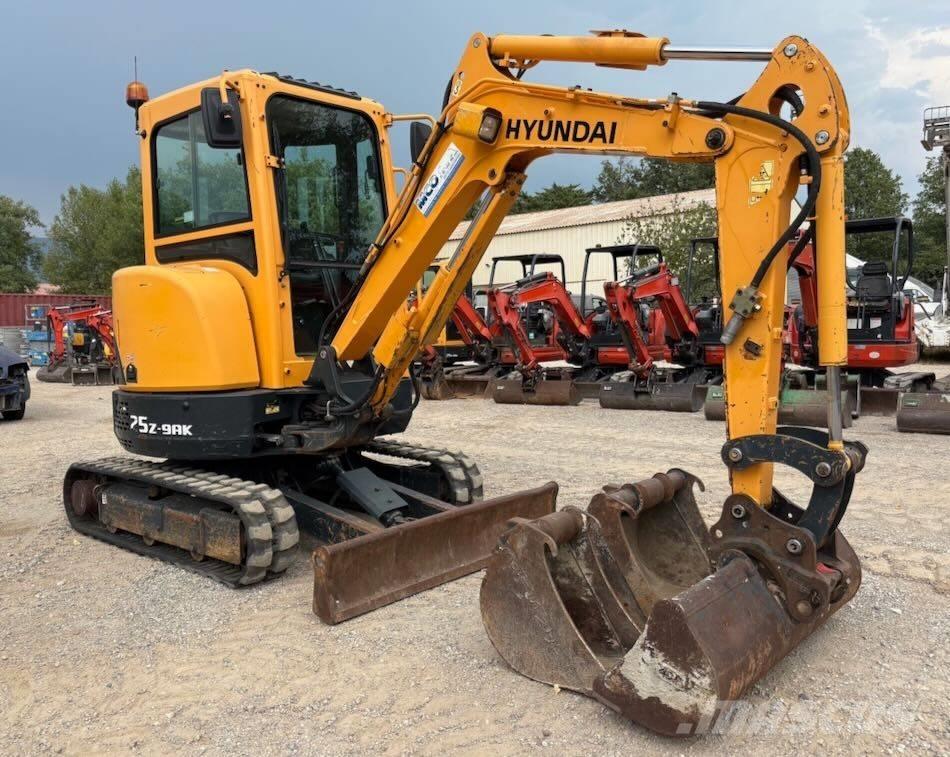 Hyundai R25Z-9 AK Minigraafmachines < 7t