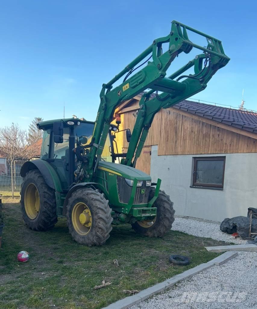 John Deere 5100 R Tractoren