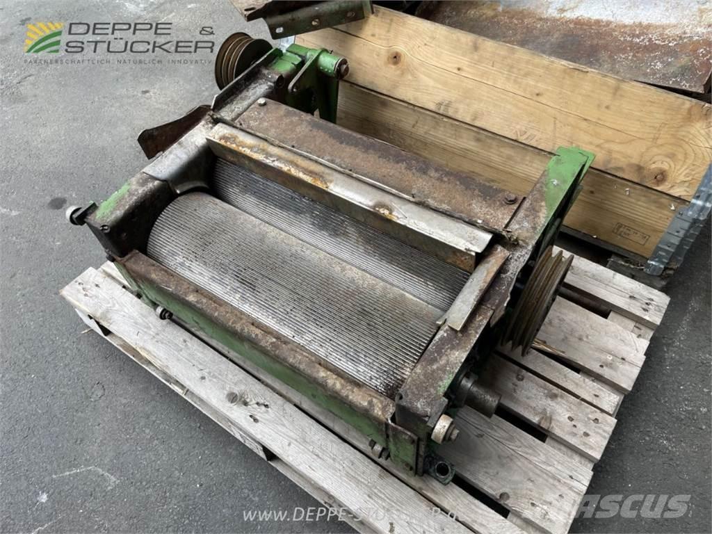 John Deere 6810 Getrokken veldhakselaar