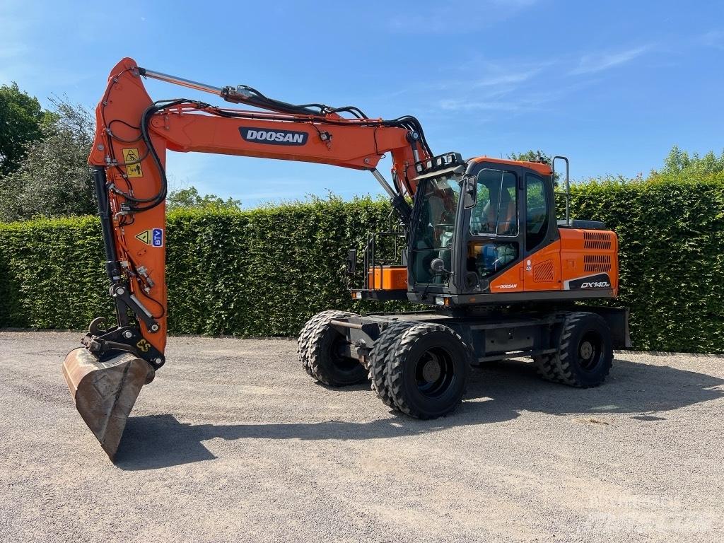 Doosan DX 140 W-5 Wielgraafmachines