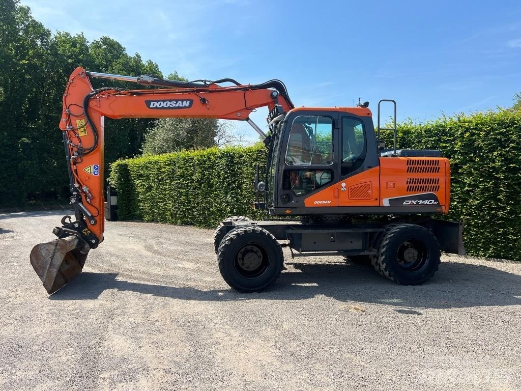 Doosan DX 140 W-5 Wielgraafmachines
