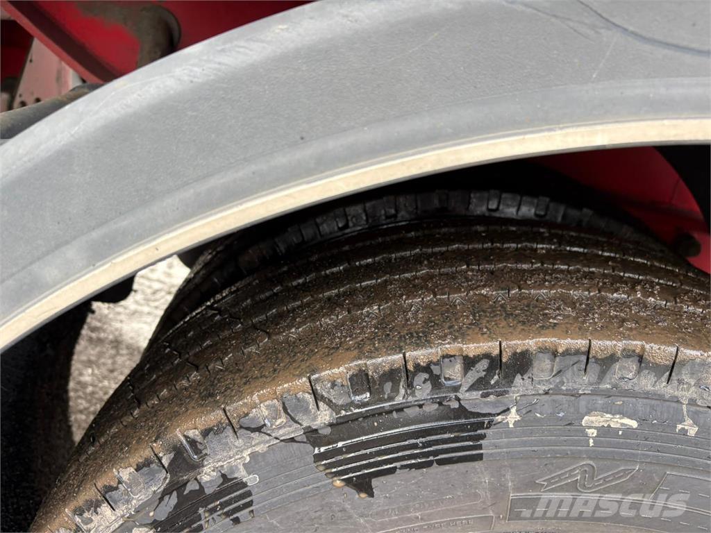 Kel-Berg 2aks Opleggers met meesturende achterwielen