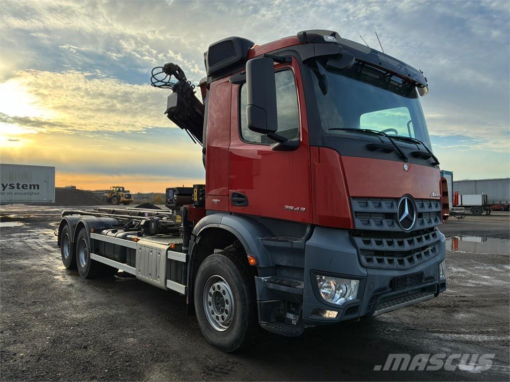 Mercedes-Benz 2643 Containertrucks met kabelsysteem