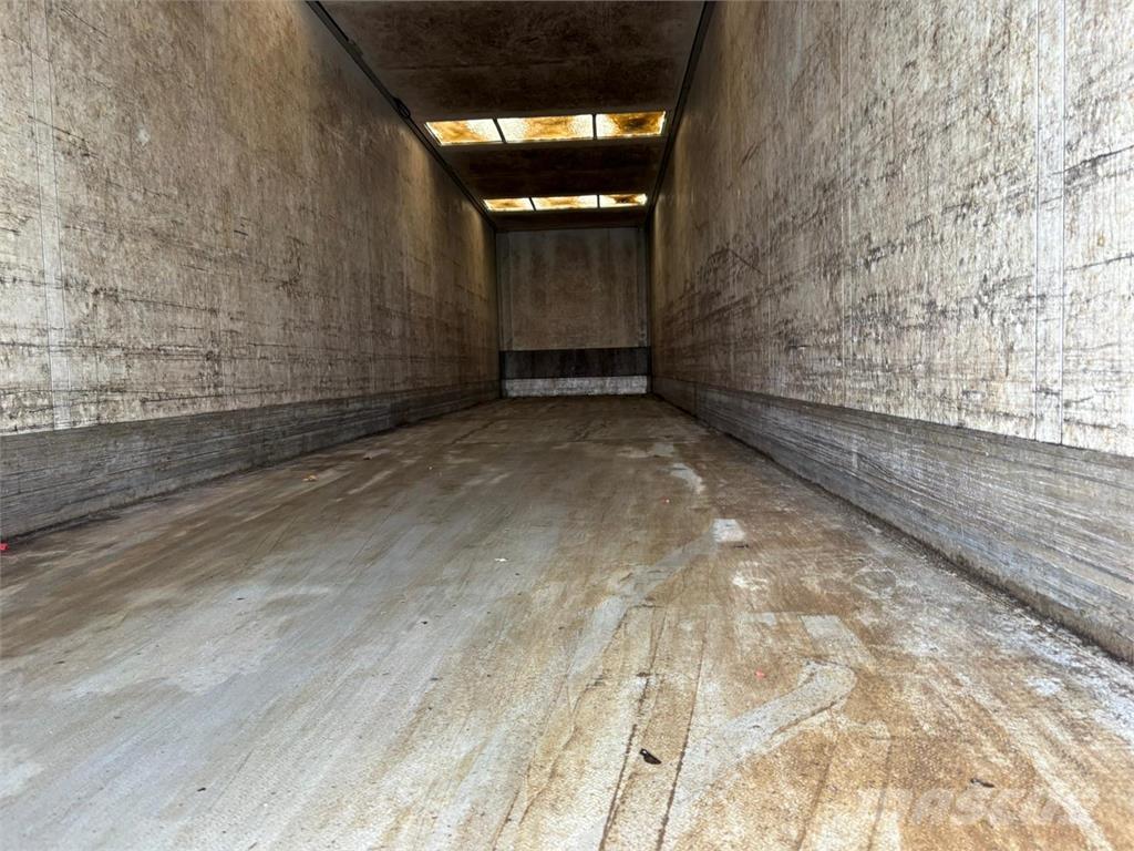 Schmitz 3aks Gesloten opleggers