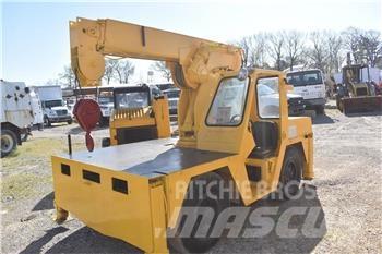 CASE 3330B Ruw terrein kranen