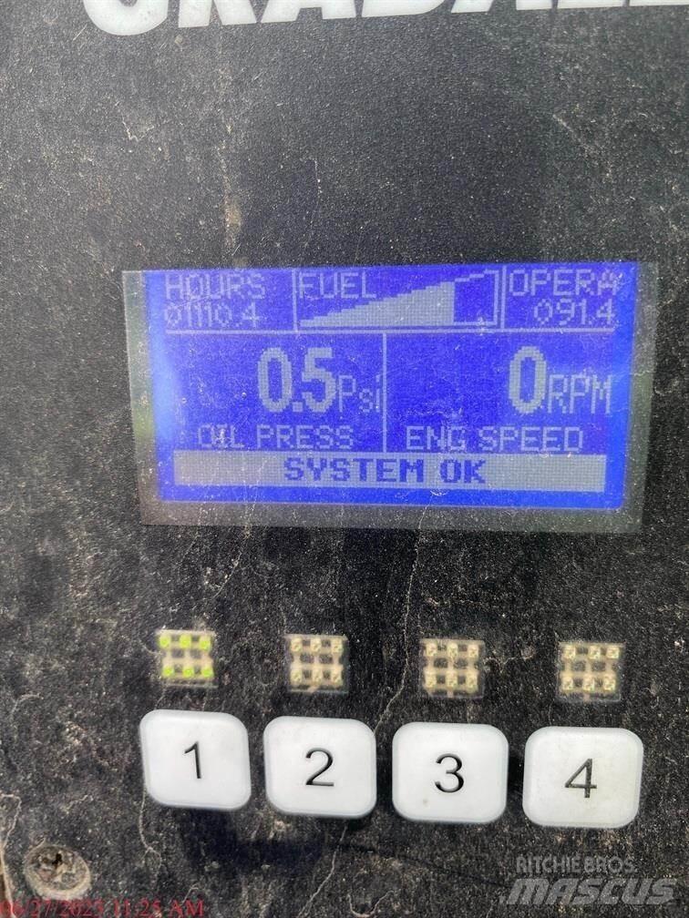 Gradall XL3300 V Wielgraafmachines