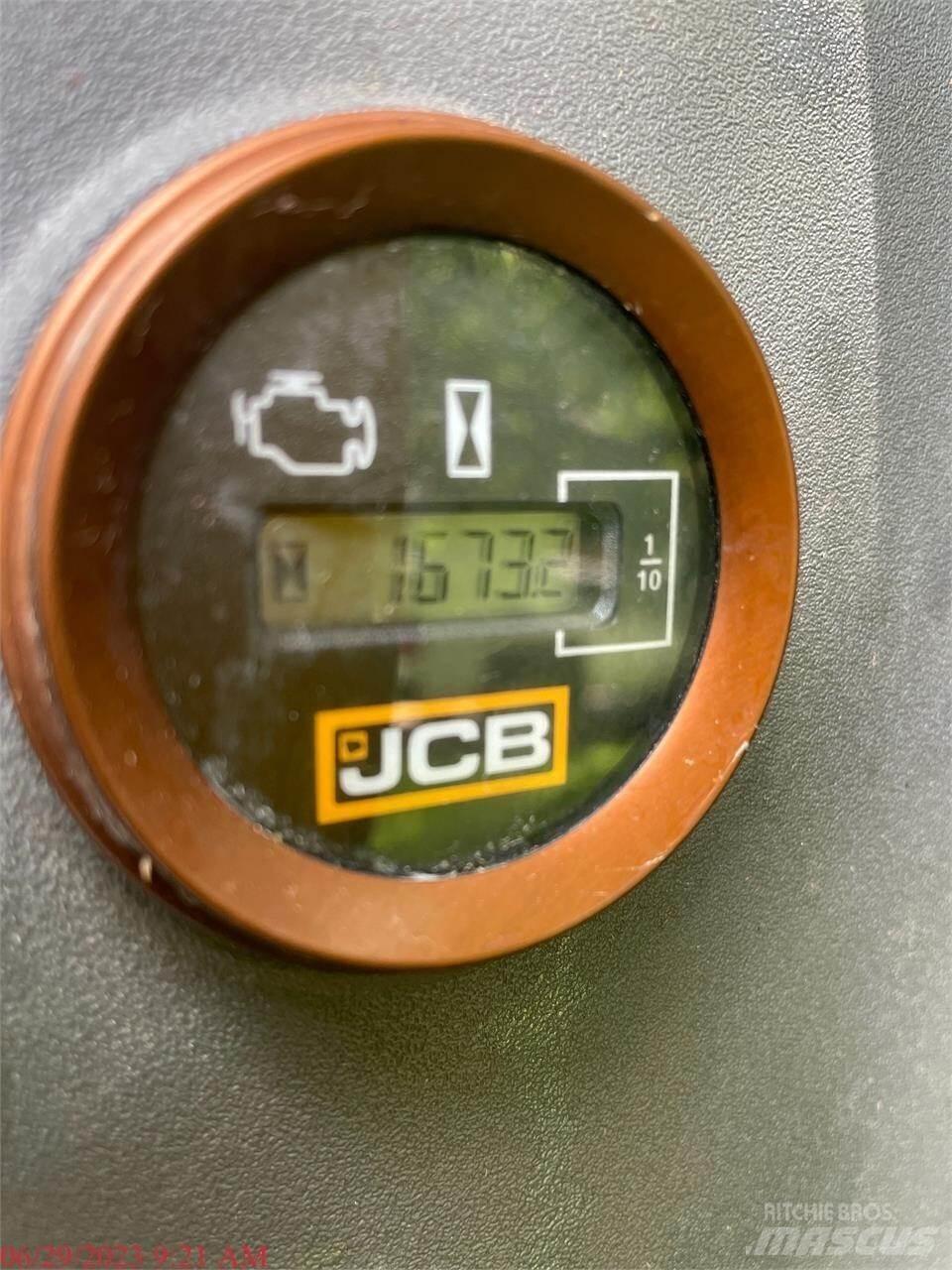 JCB 131X LC Rupsgraafmachines