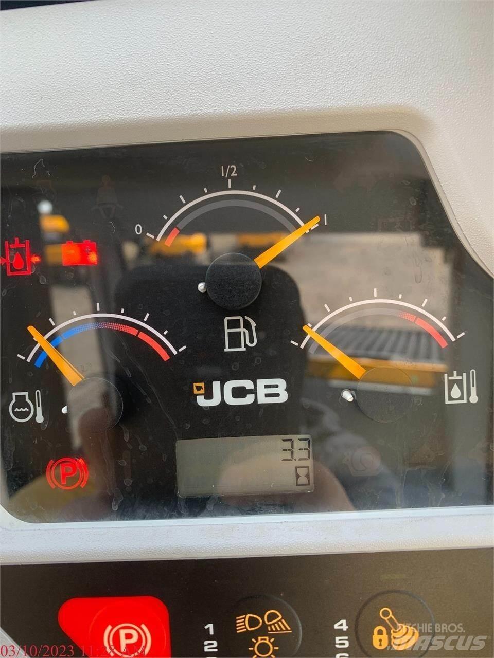 JCB 3TS-8T Schrankladers