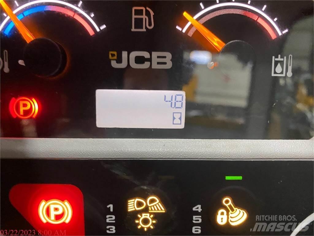 JCB 3TS-8W Schrankladers