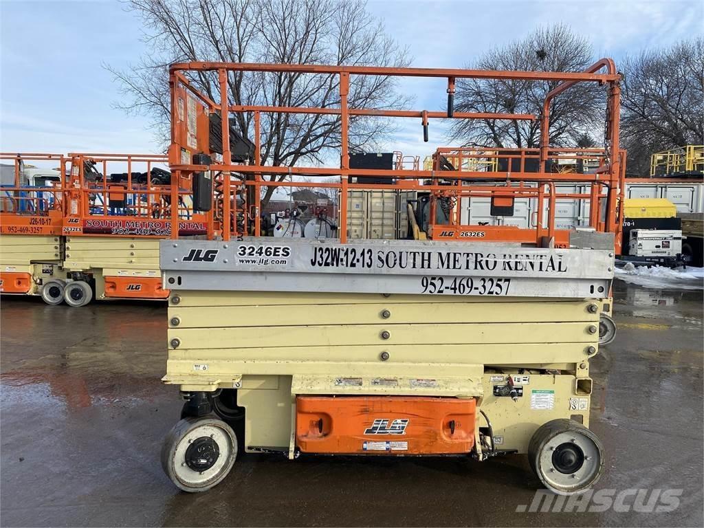 JLG 3246ES Schaarhoogwerkers
