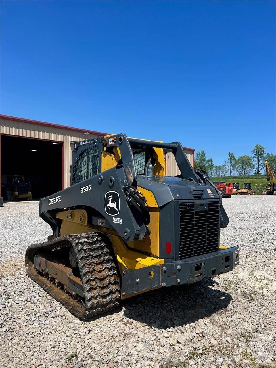 John Deere 333G Schrankladers