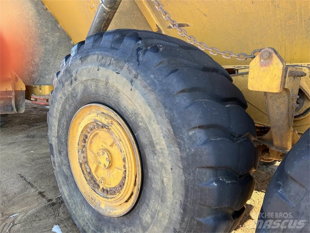 John Deere 460E Knik dumptrucks