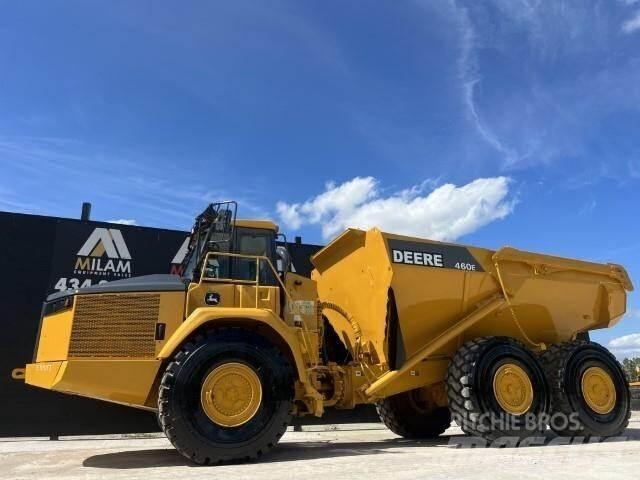 John Deere 460E Knik dumptrucks
