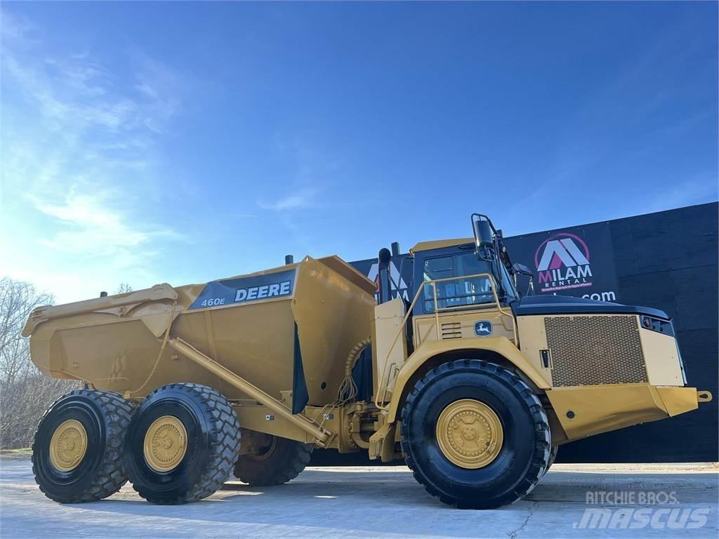 John Deere 460E Knik dumptrucks