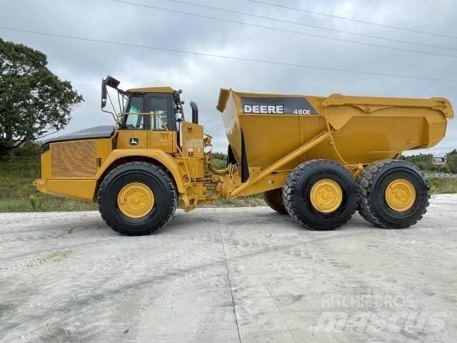 John Deere 460E Knik dumptrucks