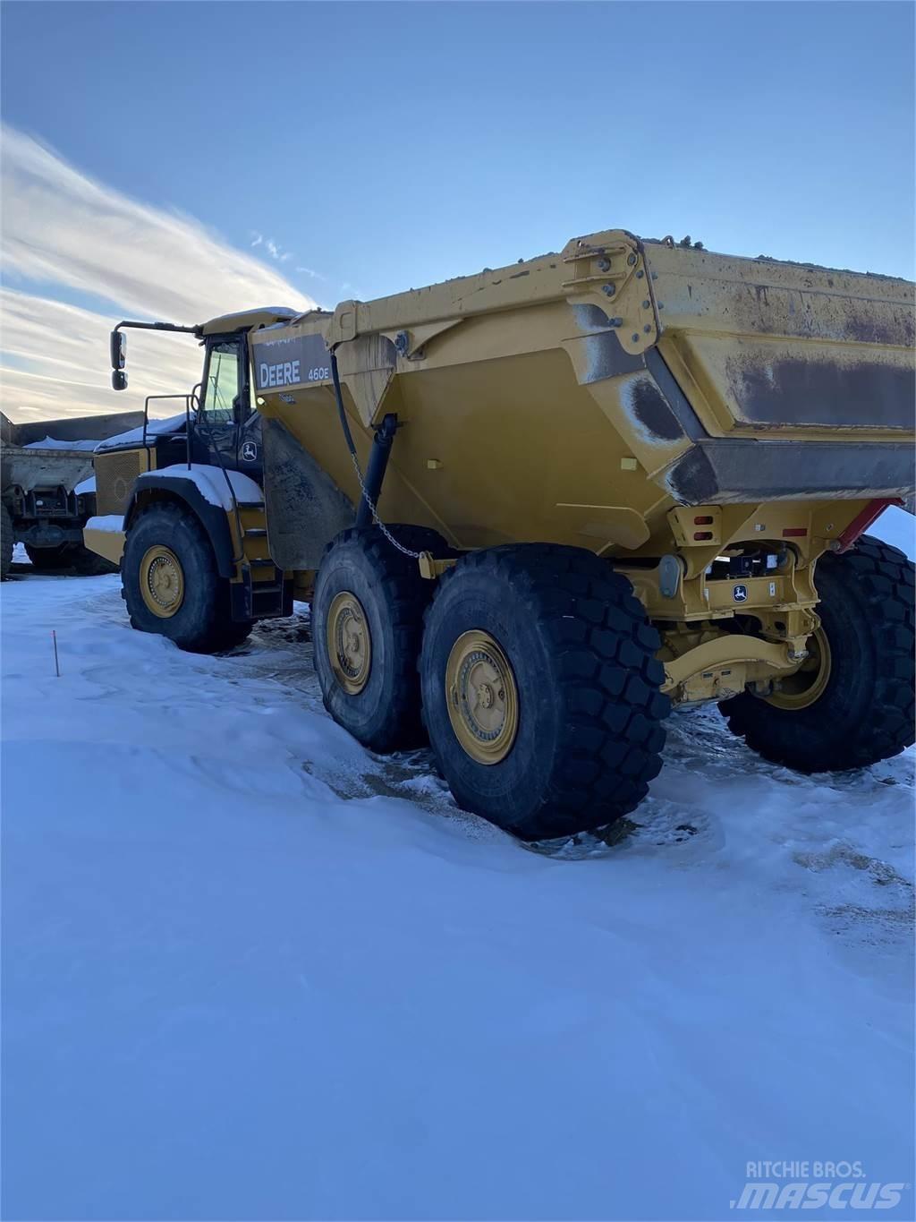 John Deere 460ET Knik dumptrucks