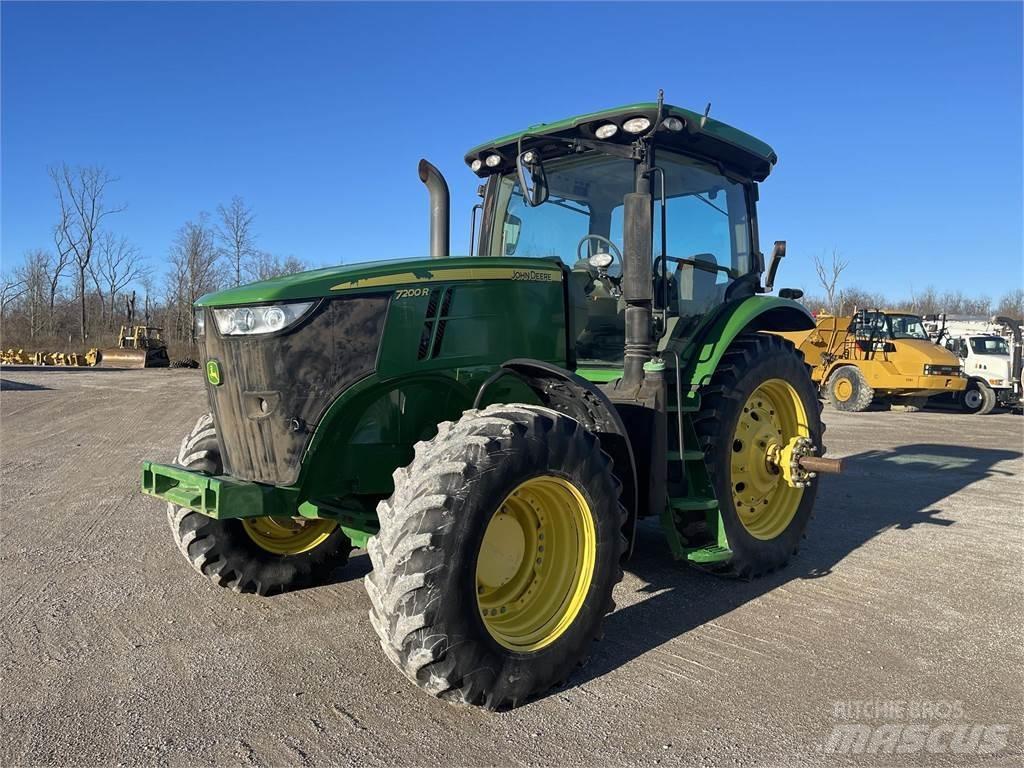 John Deere 7200R Tractoren