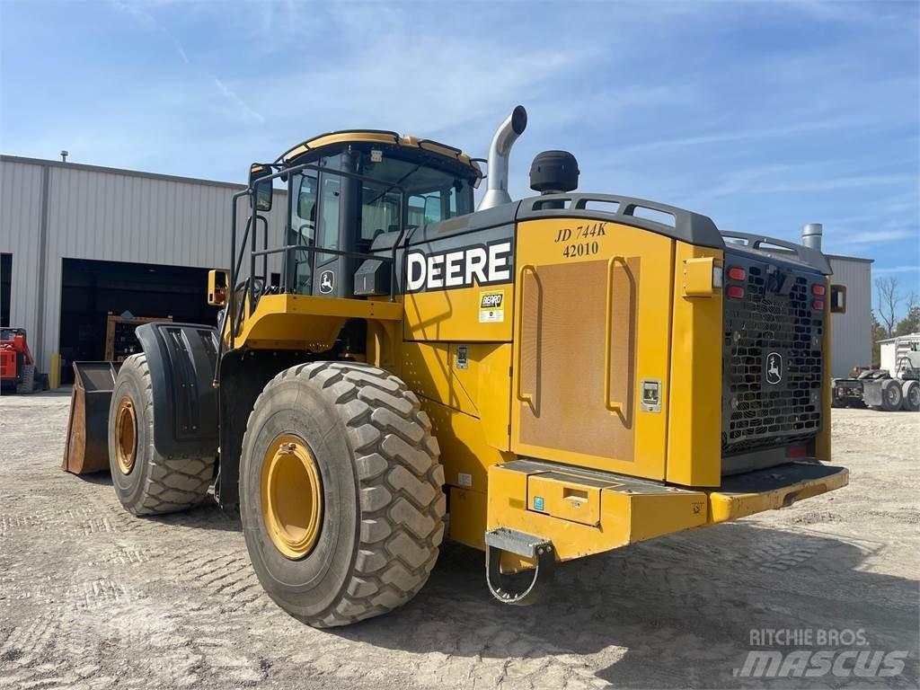 John Deere 744K Wielladers