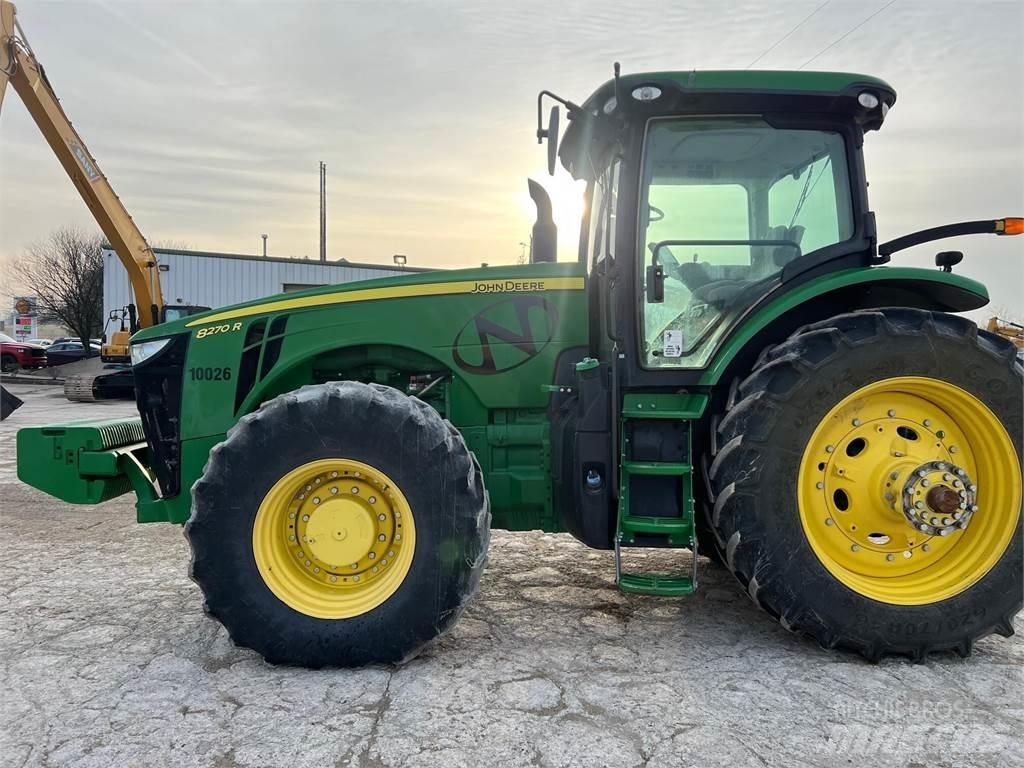 John Deere 8270R Tractoren