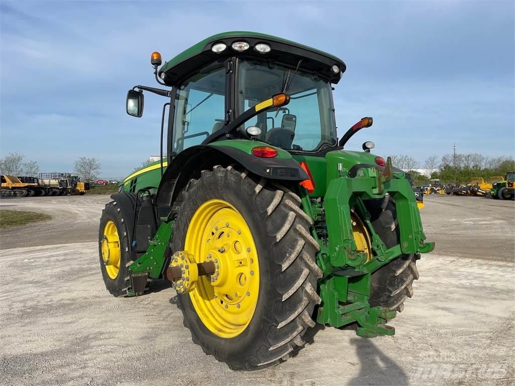 John Deere 8320R Tractoren