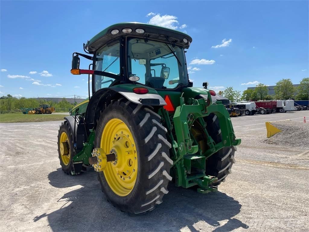 John Deere 8320R Tractoren