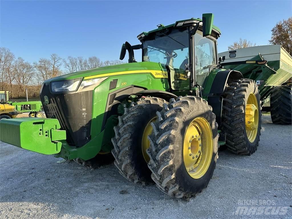 John Deere 8R 370 Tractoren