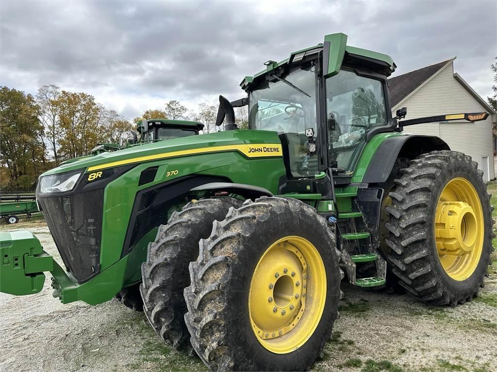 John Deere 8R 370 Tractoren