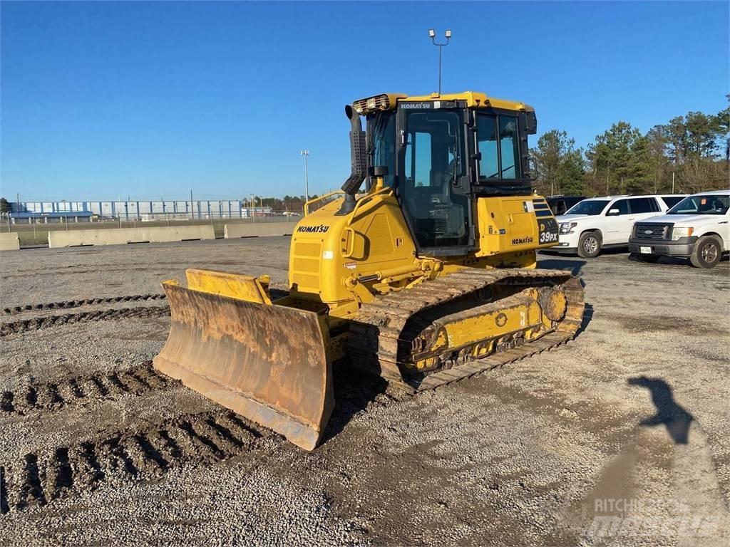 Komatsu D39PX-24 Rupsdozers